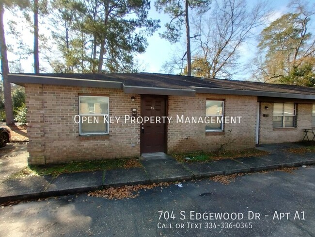 Primary Photo - 704 S Edgewood Dr