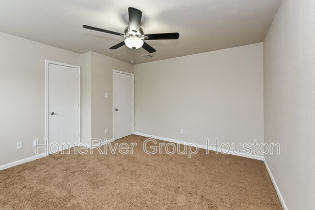Building Photo - 6610 Hawthorne Falls Ln