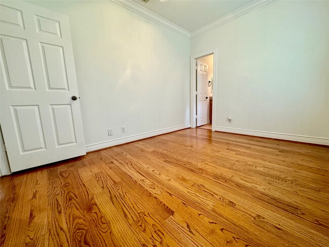Building Photo - 4507 Crawford St