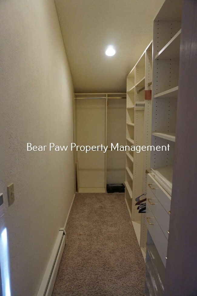 Building Photo - Unique Home In Genesee!!