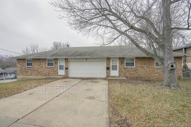 Building Photo - 9519 E 18 St S