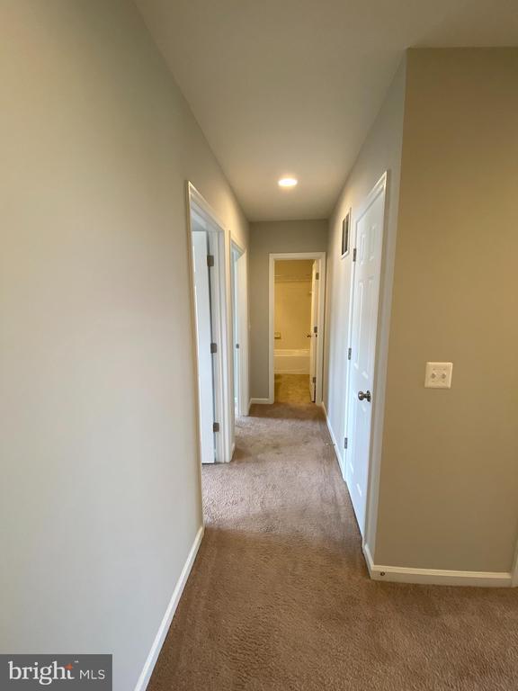 Building Photo - 112 Splendor Gdn Wy