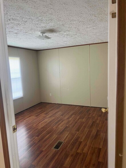 Building Photo - 128 Elpino Rd