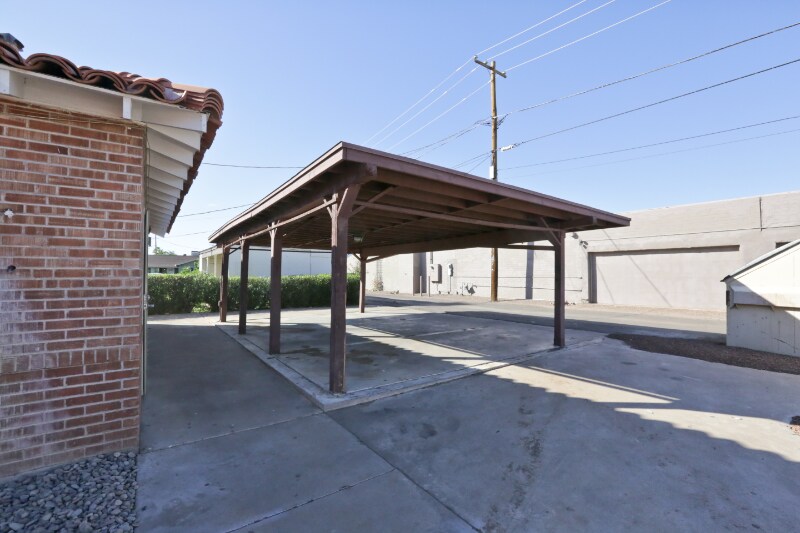 Building Photo - 1640 W Mulberry Dr