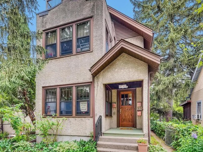 Building Photo - 3732 16th Ave S