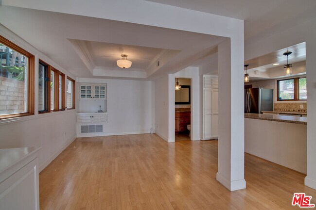 Building Photo - 127 Abalone Ave