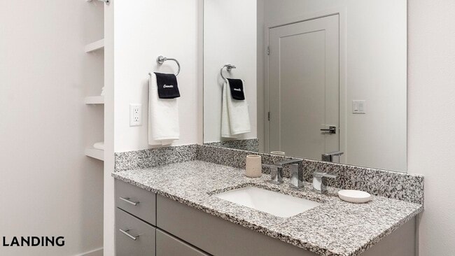 Building Photo - 185 Polaris Pointe