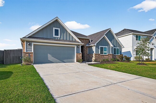 Primary Photo - 31410 Hexan Hts Ln