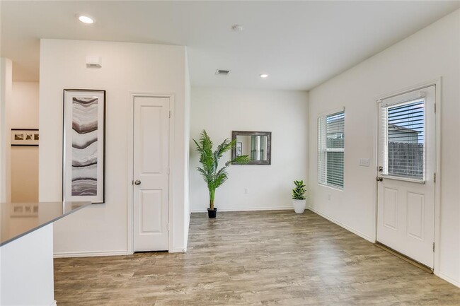 Building Photo - 15205 Spruce Frost Cv