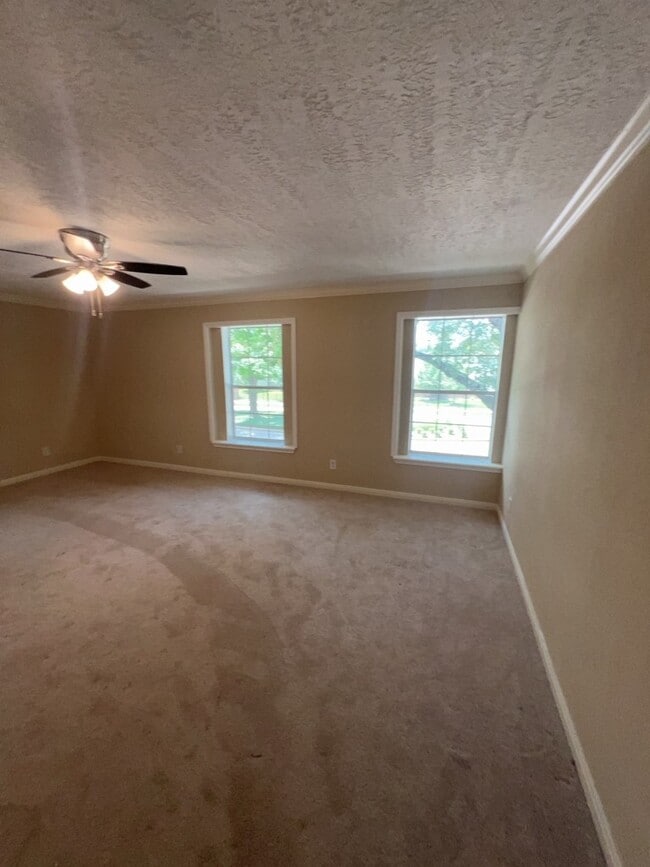 Building Photo - 2972 Gessner Rd