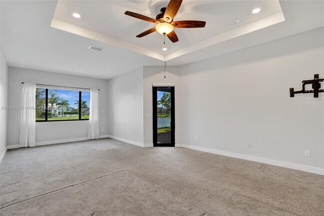Building Photo - 10590 Mira Vista Dr