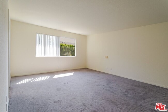 Building Photo - 7306 Newcastle Ave