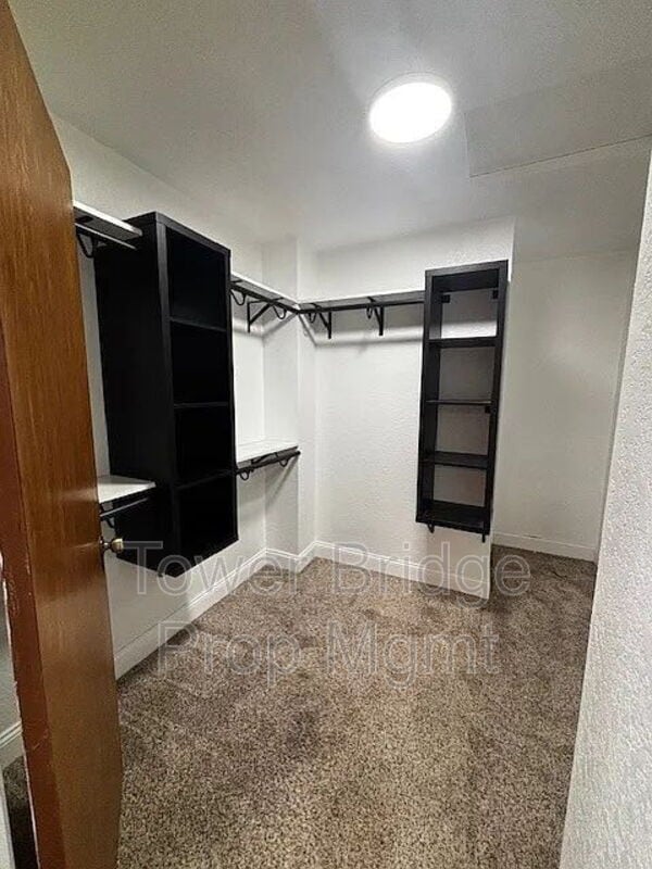 Building Photo - 7831 Hampton Ln