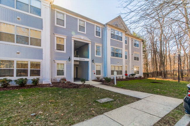 Building Photo - 14201 Woolen Oak Ct