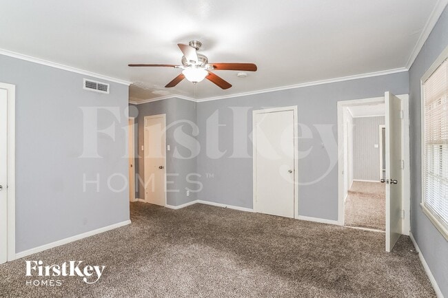 Building Photo - 1225 19th Ave N