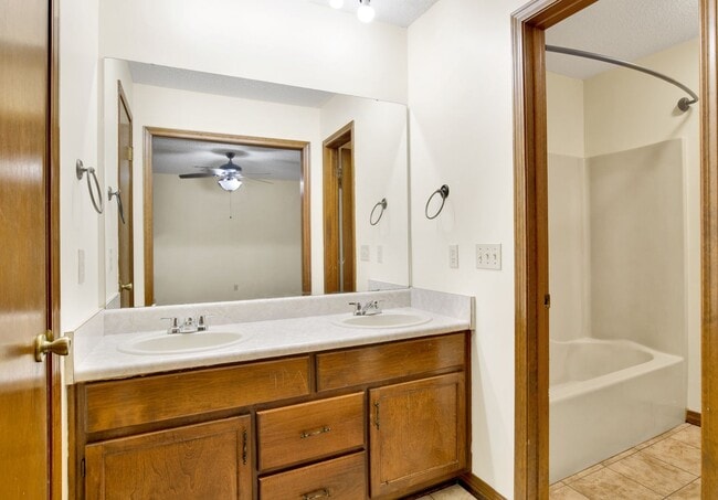 Building Photo - Northeast Pensacola Home