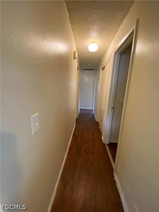 Building Photo - 7906 Suncoast Dr