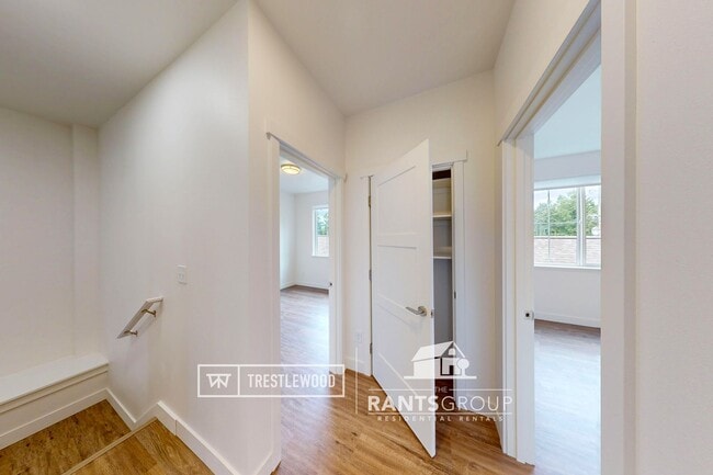 Building Photo - Brand New! Modern Home in Trestlewood – Wh...
