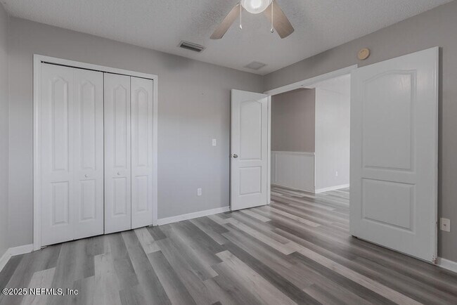 Building Photo - 14004 Crestwick Dr W