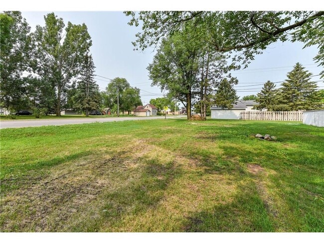 Building Photo - 2 Bedrooms, 1 Bathroom Single Family Home in Little Falls, MN- Large corner lot