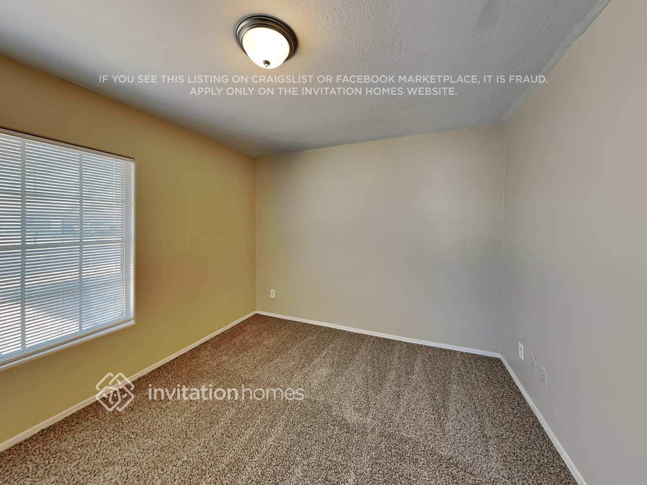 Building Photo - 3735 W Sunland Ave