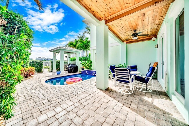 Building Photo - 138 Marine Way