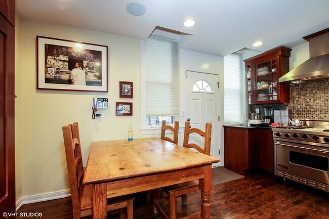 Building Photo - 5120 S Kenwood Ave