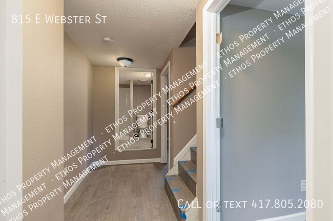 Building Photo - 815 E Webster St