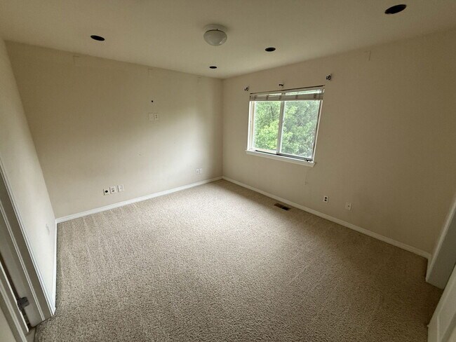 Building Photo - 8130 Lighthouse Ln