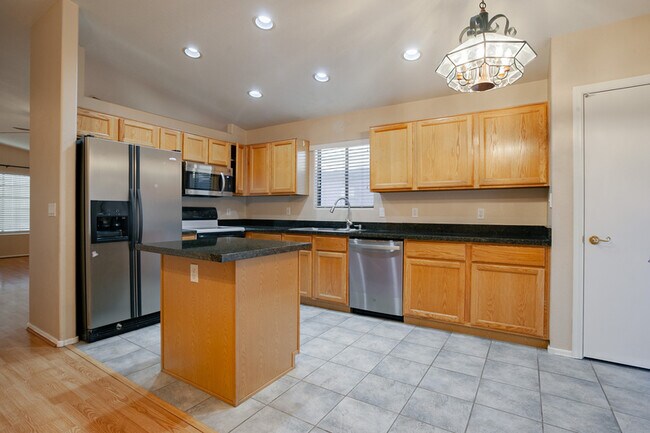 Building Photo - 6590 Tuzigoot Way