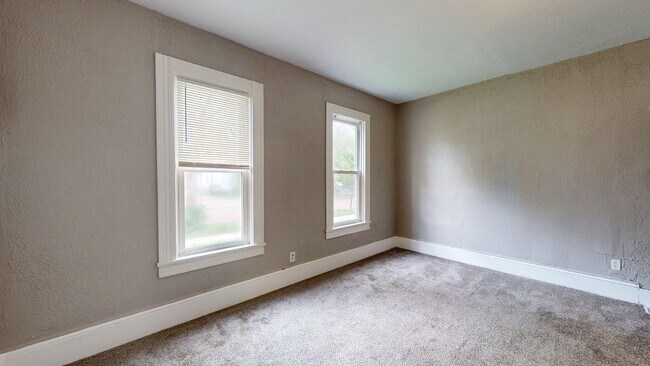Building Photo - 6011 Pear Ave