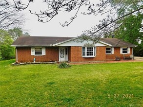 Building Photo - 4792 Pyrmont Rd