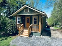 Building Photo - Delightful Upgraded 2-Bedroom Bungalow with New Appliances and Central A/C (Lawn Maintenance Incl...