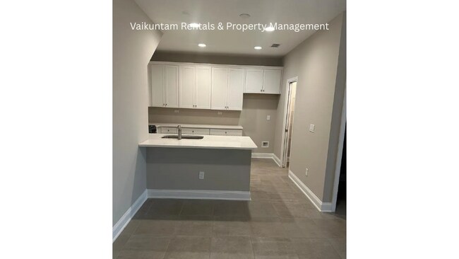 Building Photo - 761 Cherry Elm Dr