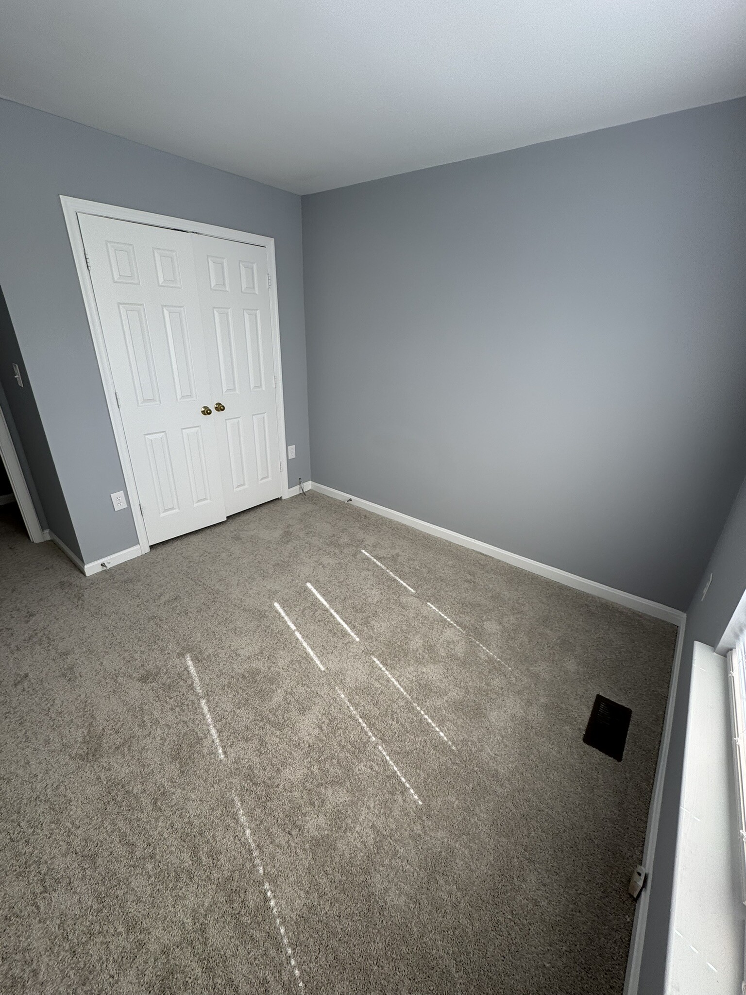 Room 2 - 11440 Dunloring Pl