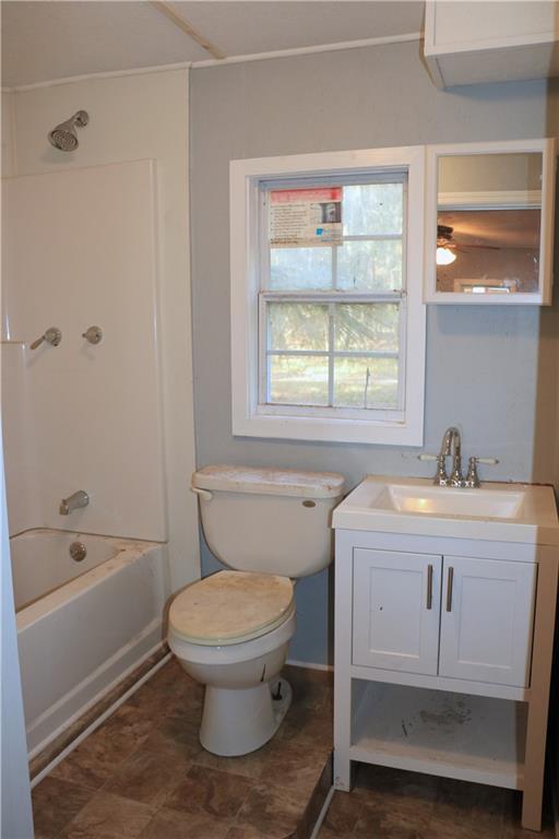 Building Photo - 20 Blk D Hird Is