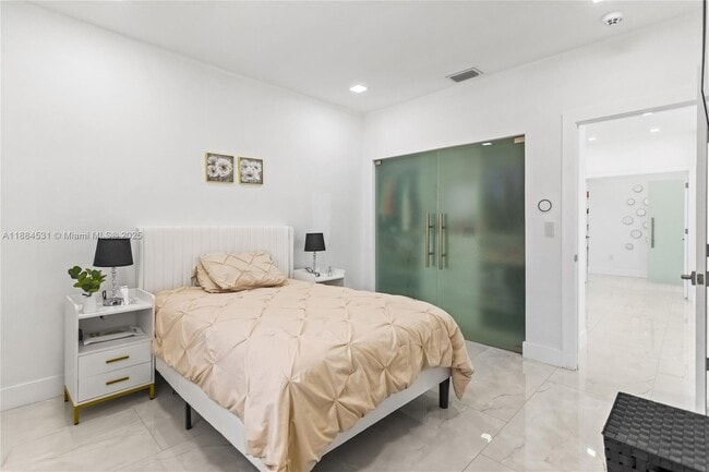 Building Photo - 8740 NW 153rd Terrace