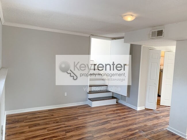 Building Photo - 4652 Cary Ln