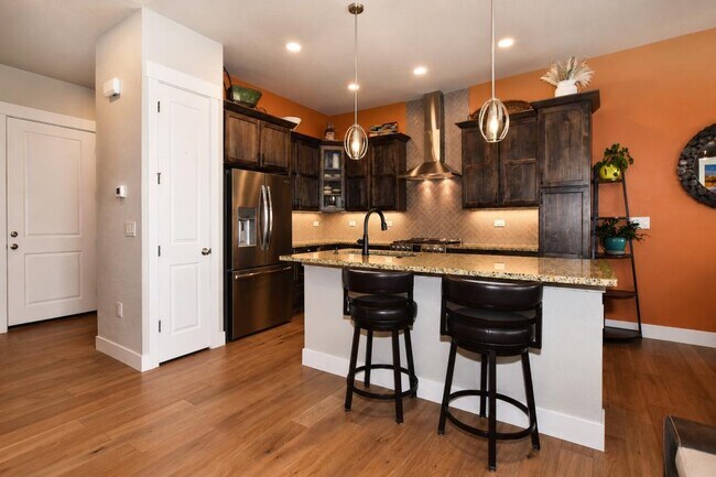 Building Photo - 6245 Vernazza Way