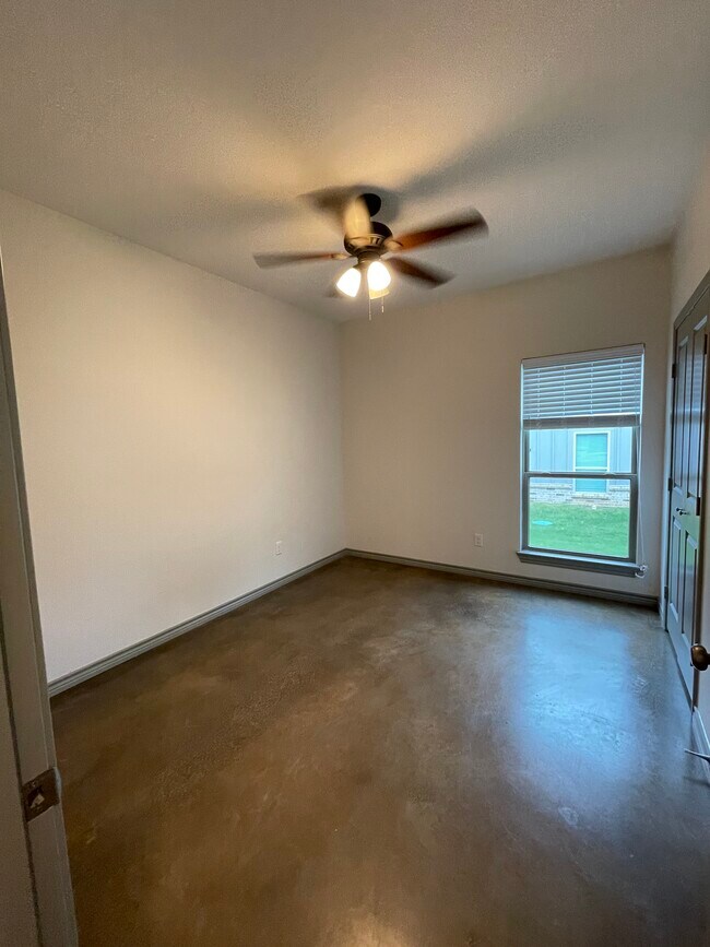 Building Photo - 4074 County Rd 152 W