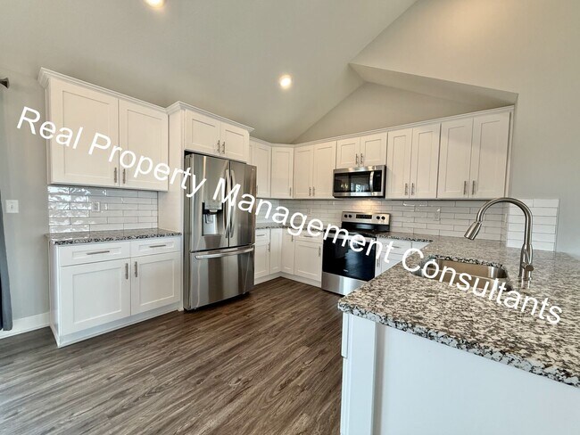 Building Photo - $500 off Move In Special on 4-bedroom, 3-b...