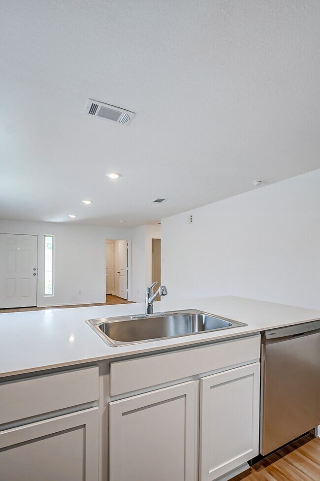 Building Photo - 20961 Zuccala Dr