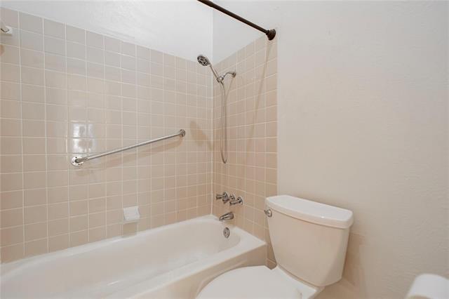 Building Photo - 10438 High Hollows Dr