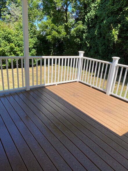 Building Photo - 20 Church St