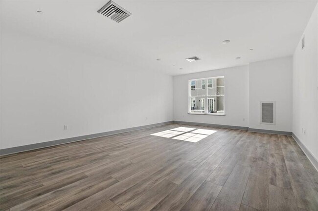 Building Photo - 75 Forester Ave