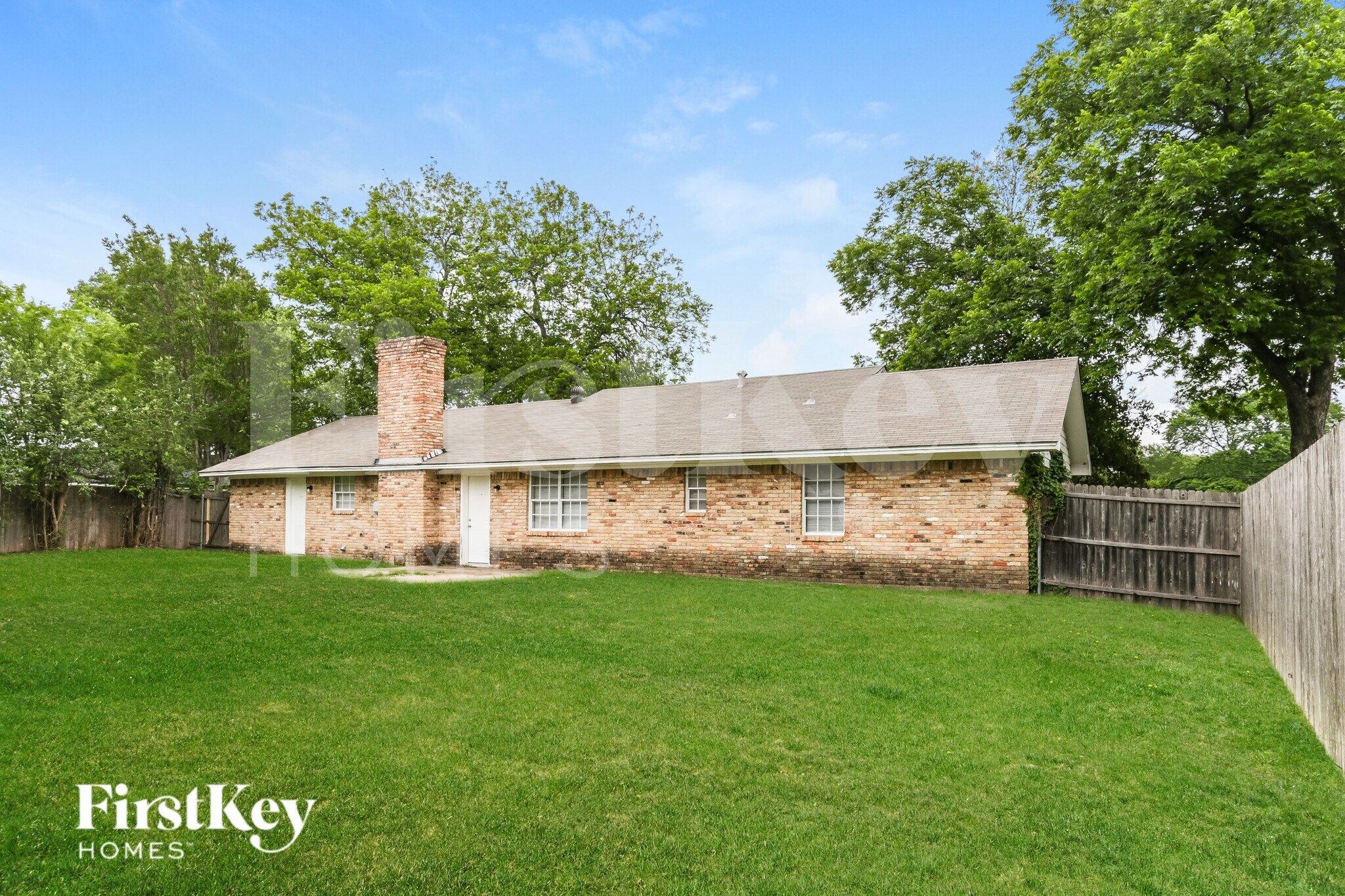 Building Photo - 115 Brook Hollow Dr