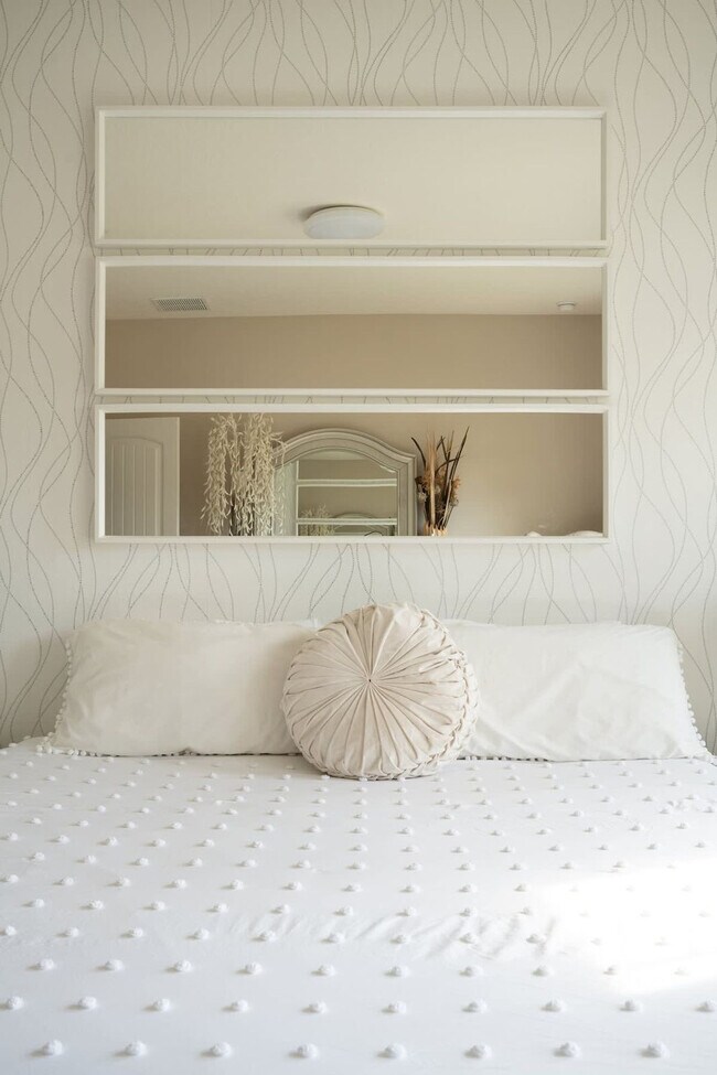 Building Photo - 4799 Terrasonesta Dr