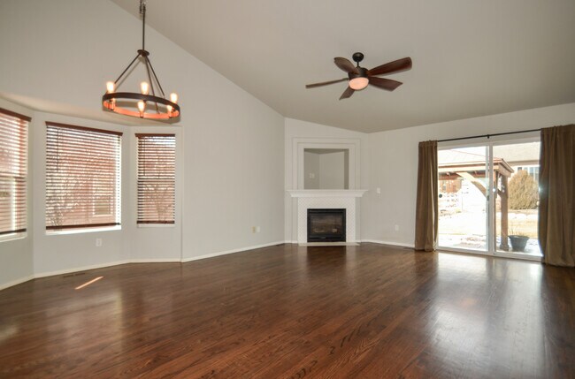 Building Photo - 5922 Wolf Village Dr