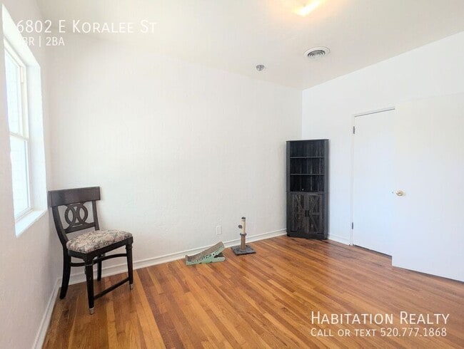 Building Photo - 6802 E Koralee St