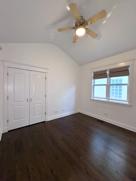 Building Photo - 1539 W Montana St